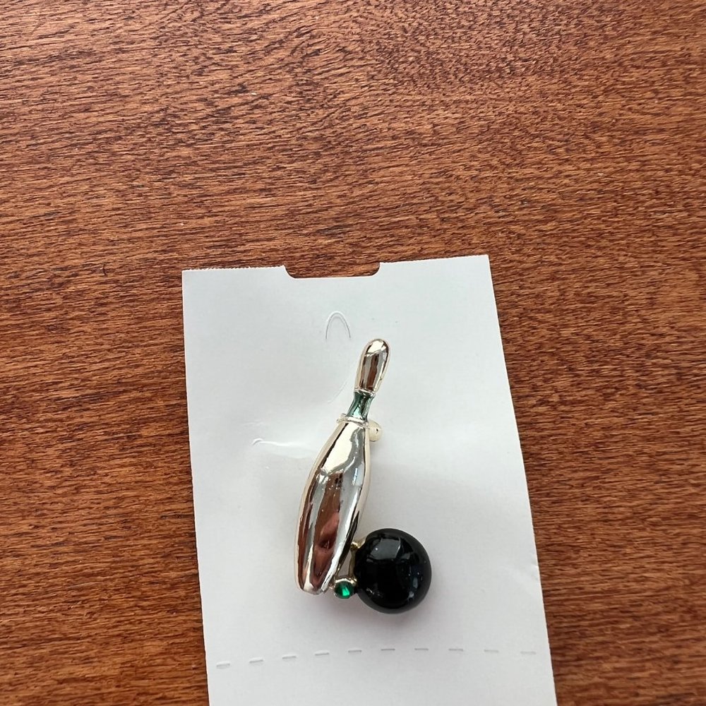 Vintage Bowling Pin and ball pin